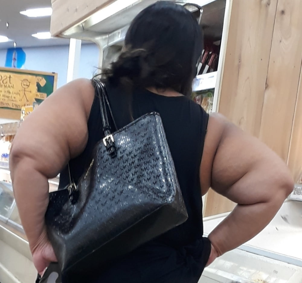 Cellulite Schlampen 2 . sehr fette Arme, schlaffer Arsch, Cellulite Bein
 #87508501