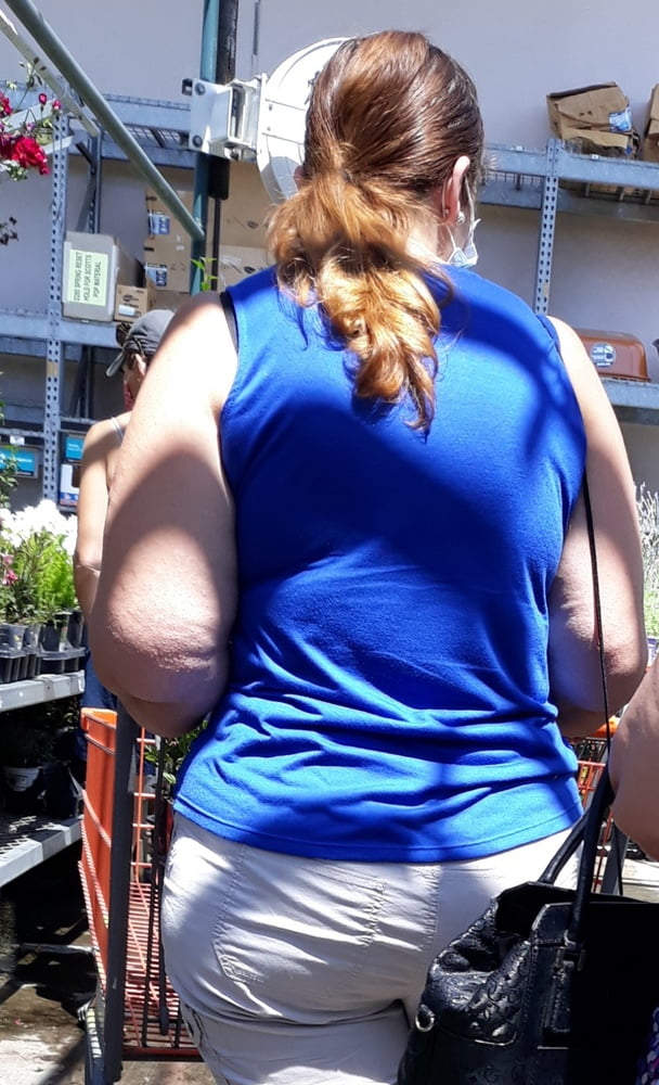 Cellulite Schlampen 2 . sehr fette Arme, schlaffer Arsch, Cellulite Bein
 #87508522