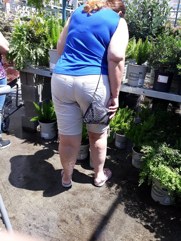 Cellulite Schlampen 2 . sehr fette Arme, schlaffer Arsch, Cellulite Bein
 #87508639