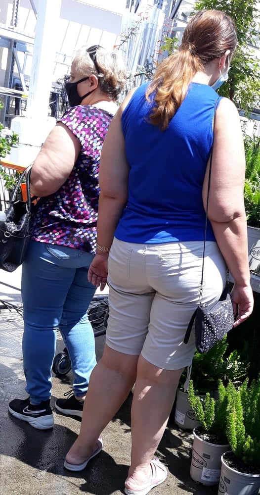 Cellulite Schlampen 2 . sehr fette Arme, schlaffer Arsch, Cellulite Bein
 #87508674