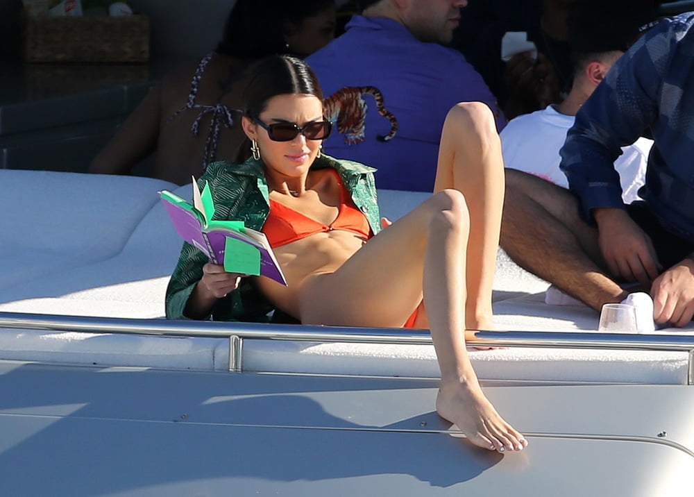 Celebs #16
 #87902604