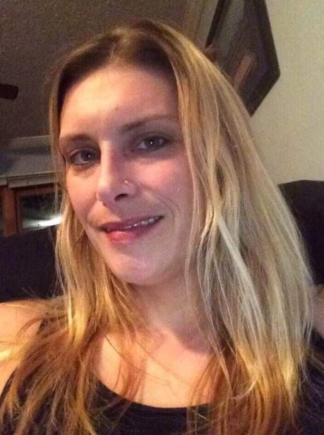 Das ist Kate, auch bekannt als Spammerin. Wenn Sie sie sehen, blockieren Sie sie!!!
 #90527696