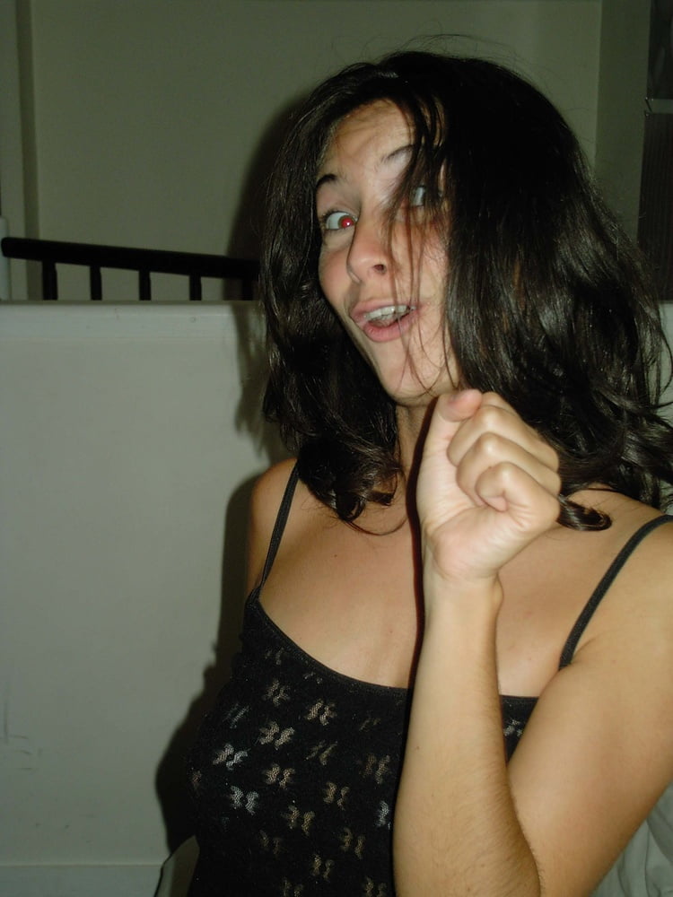 Brunette #104037761