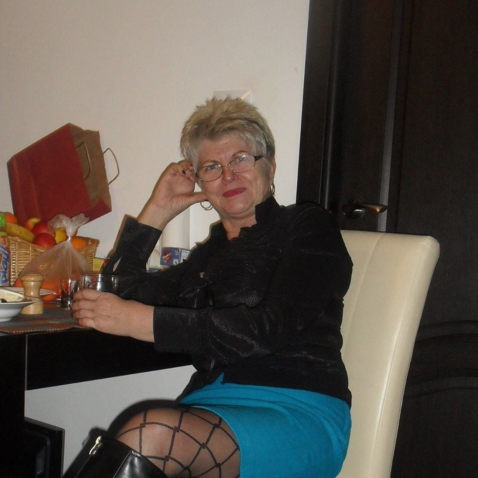 How use this granny #100727105