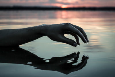 Schöne Frauen
 #106146479