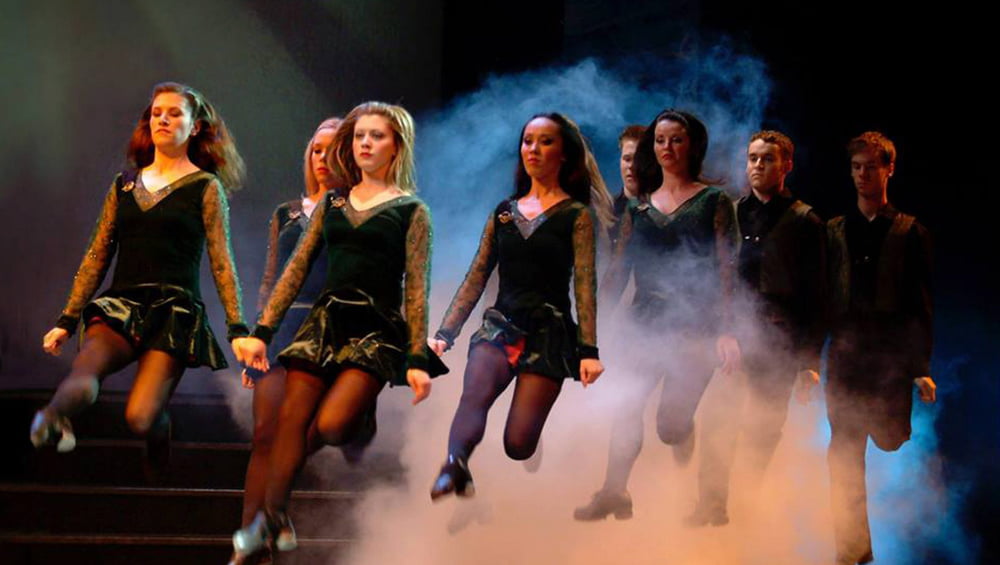 Schöne Frauen
 #106146532