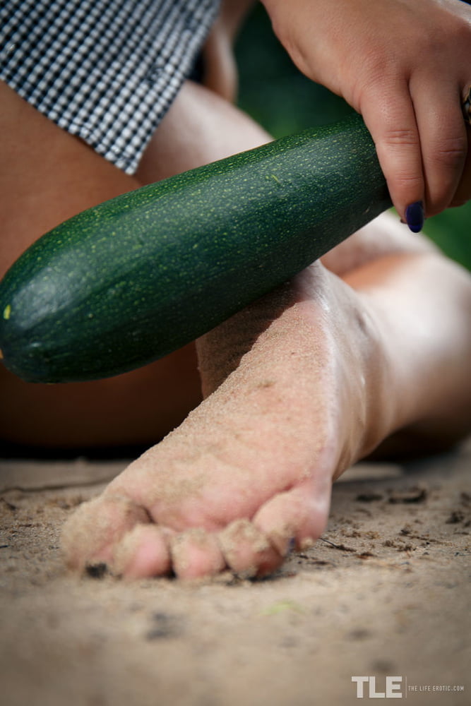 #mondayPussy #89457346