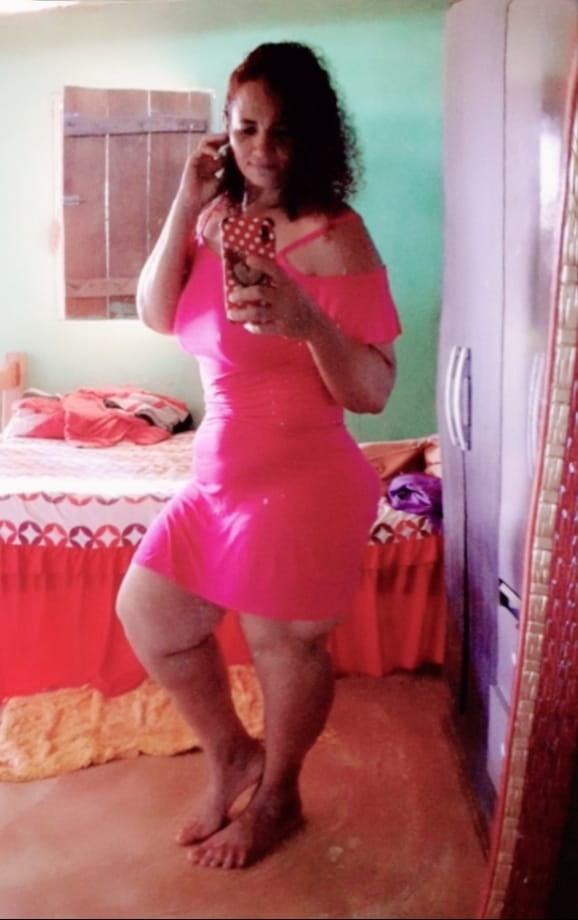 Rosi farias culona piernas hermosa madura culo maduro
 #97034669