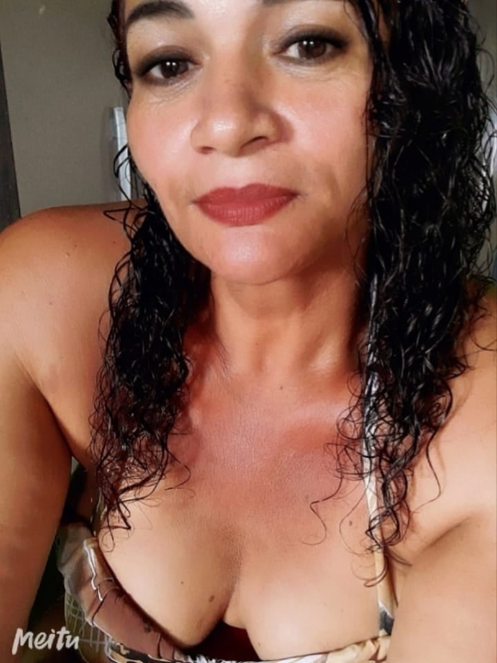 Rosi farias culona piernas hermosa madura culo maduro
 #97034675