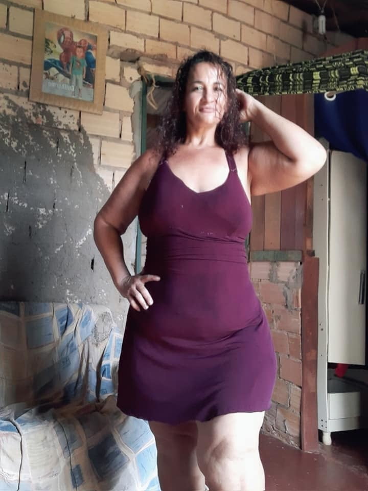 Rosi farias culona piernas hermosa madura culo maduro
 #97034695