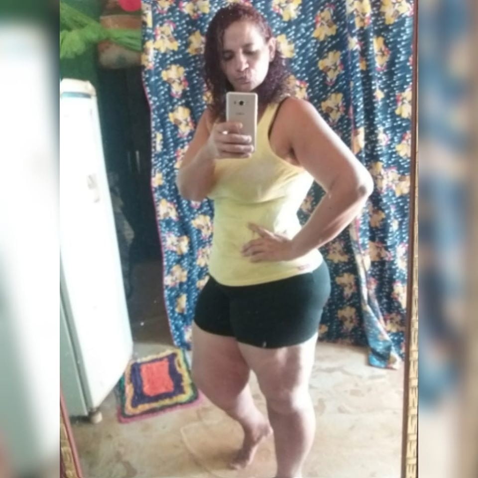 Rosi farias culona piernas hermosa madura culo maduro
 #97034734