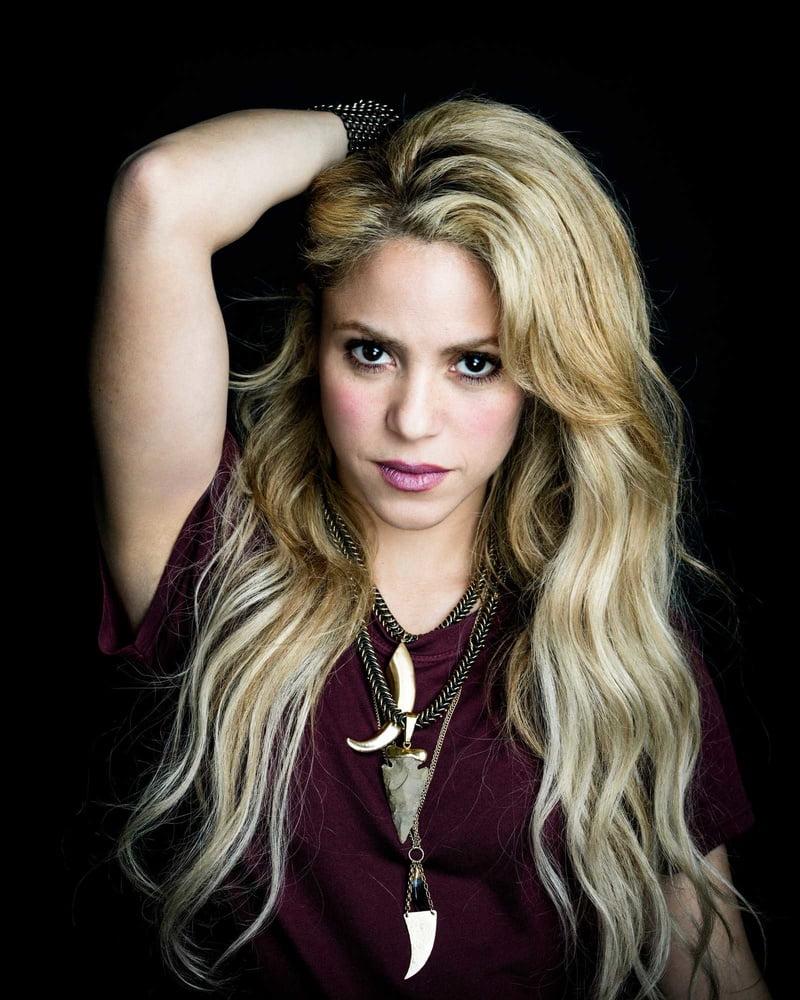 Shakira fit as fuck 2
 #79719666