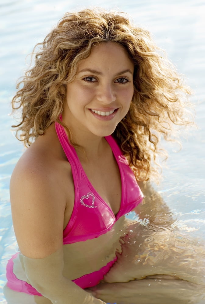 Shakira in forma come cazzo 2
 #79719709