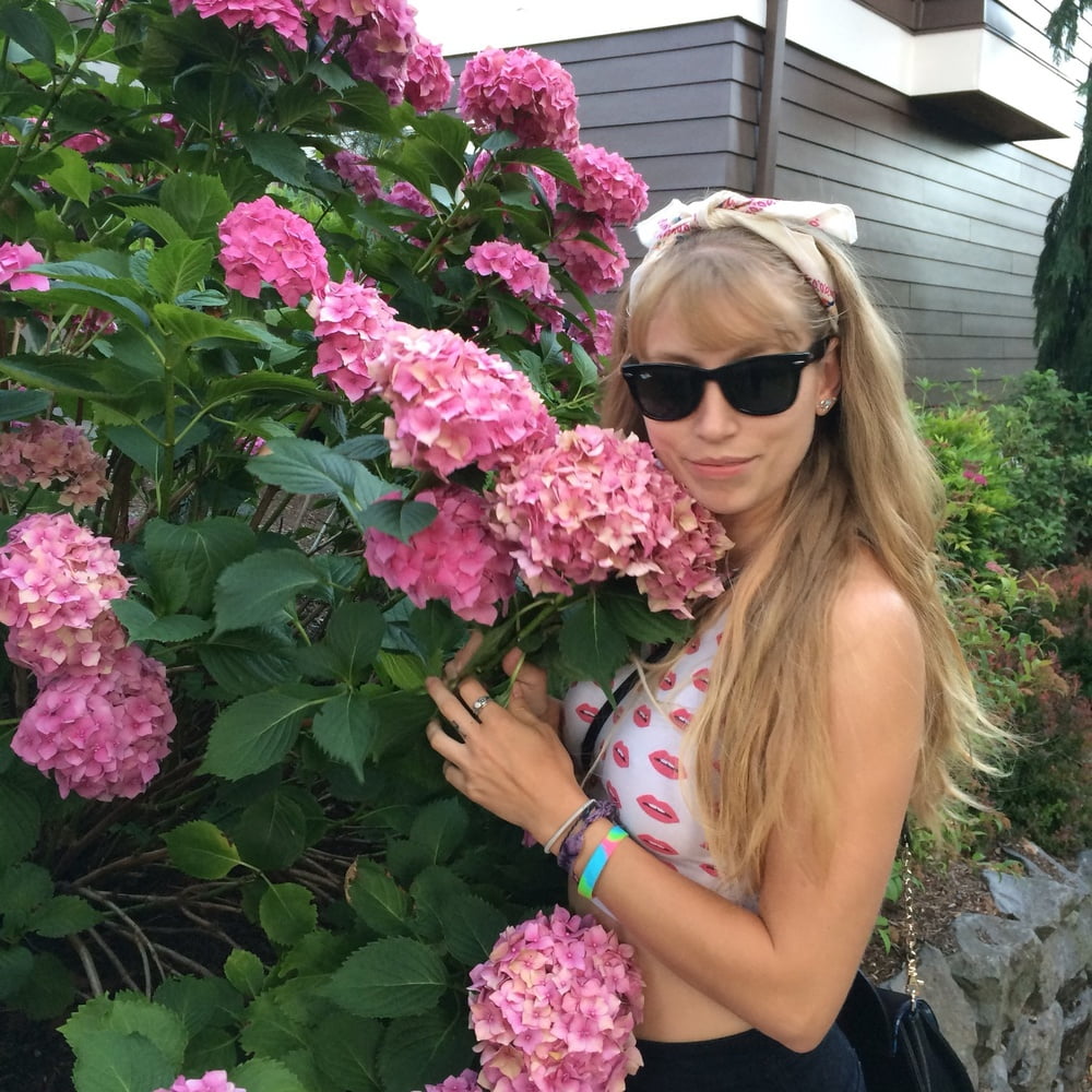 ヴェロニカ・カライ
 #88510573