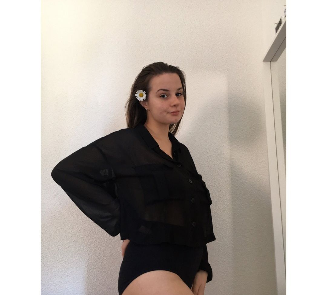 Zoesimplement nude #109373000