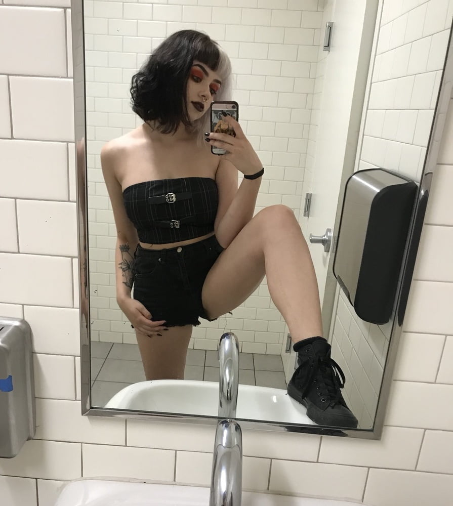 Alt. - hipster - goth Gash 1 #87513441