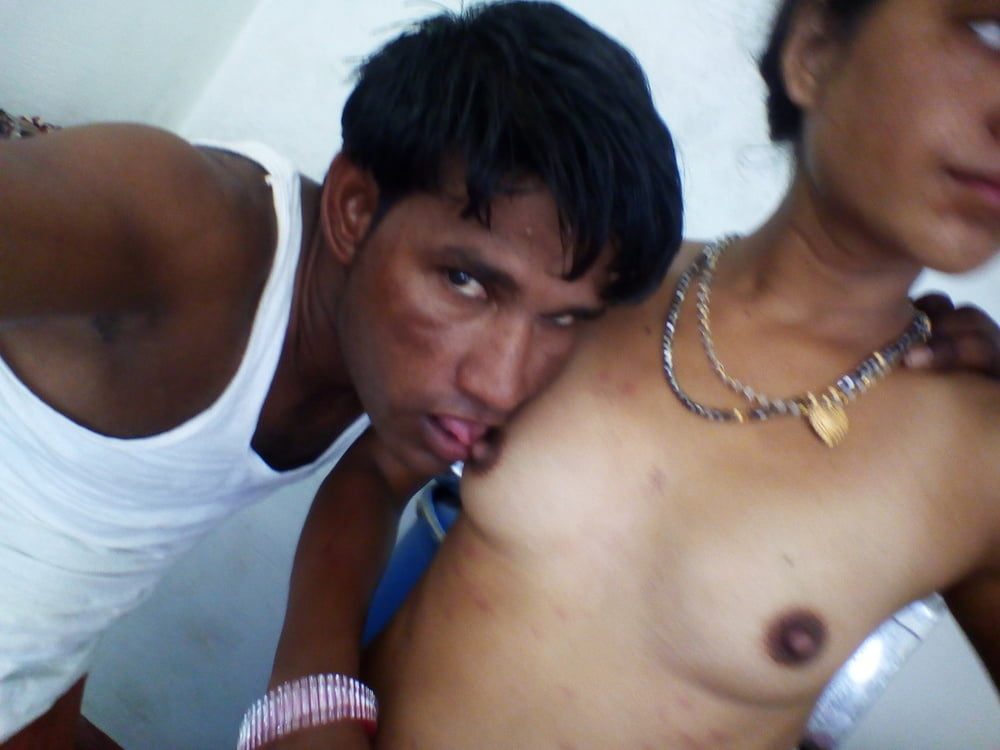 Sexy bhabhi baisé avec le voisin
 #93025013