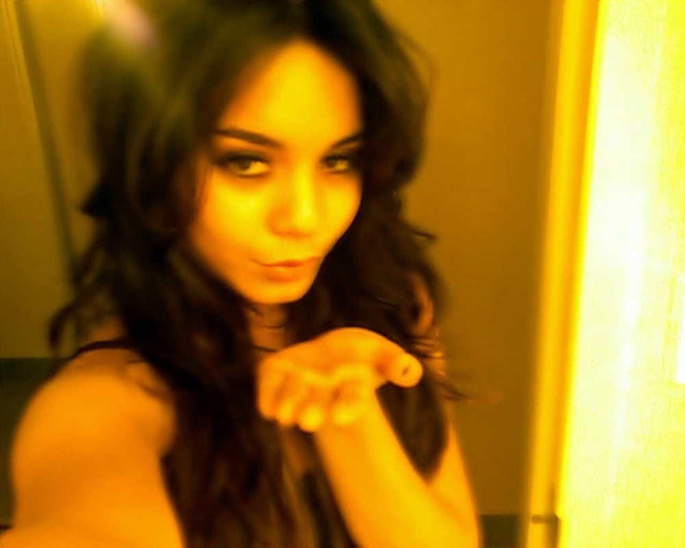 Vanessa hudgens
 #100030821