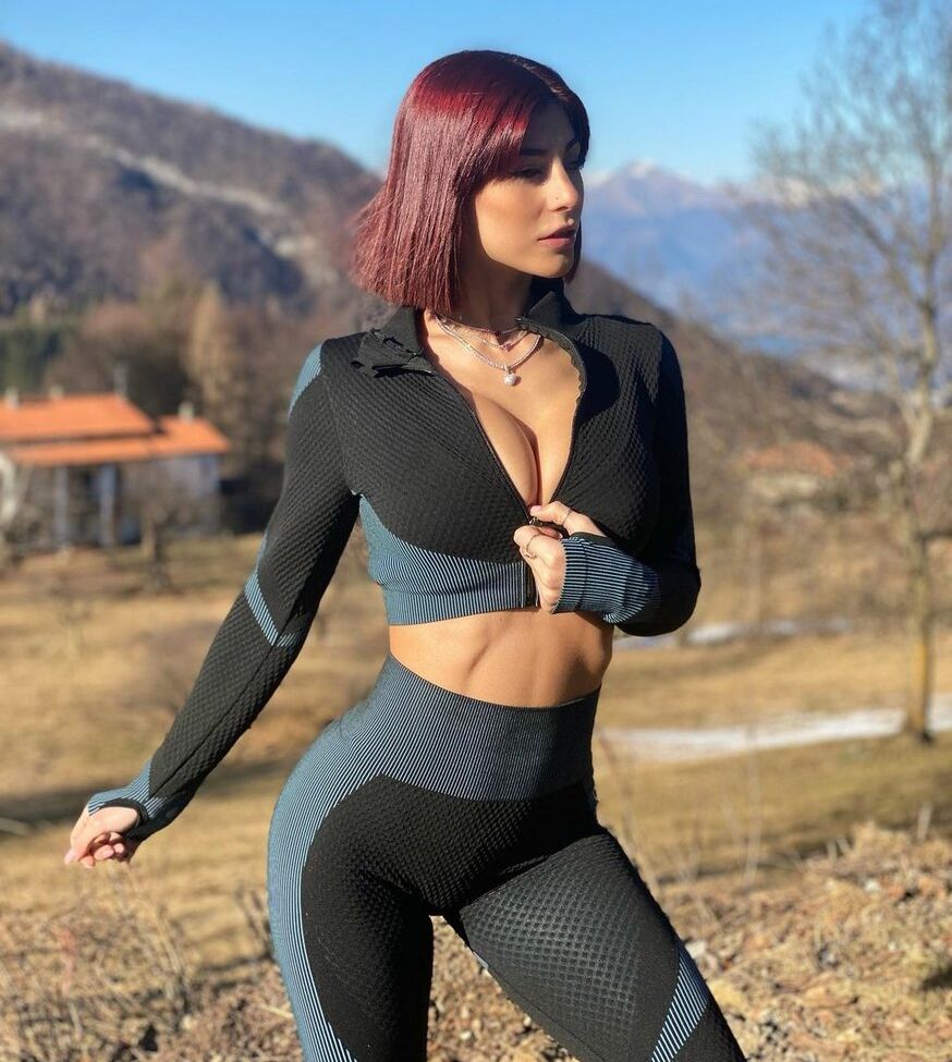 Carolina Dallari desnuda #109171086