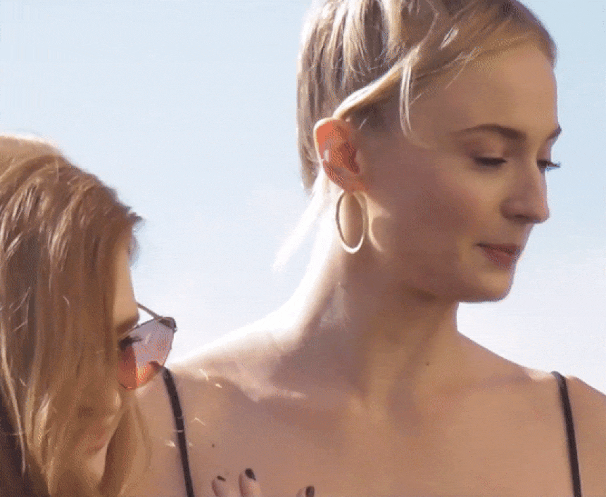 Sophie turner sexy gifs
 #82070098