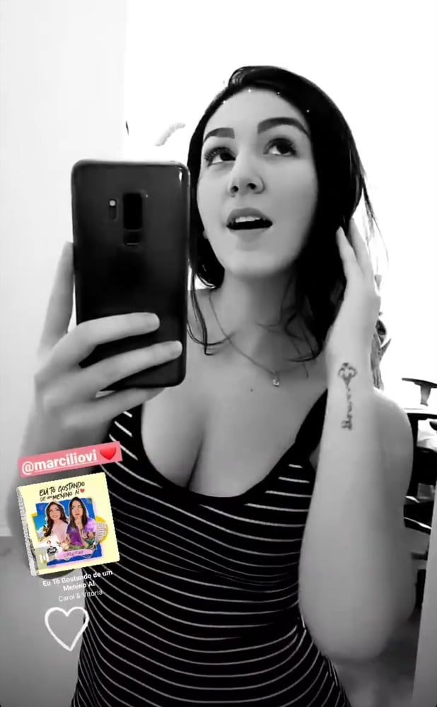 Carolzinha sg
 #81561241