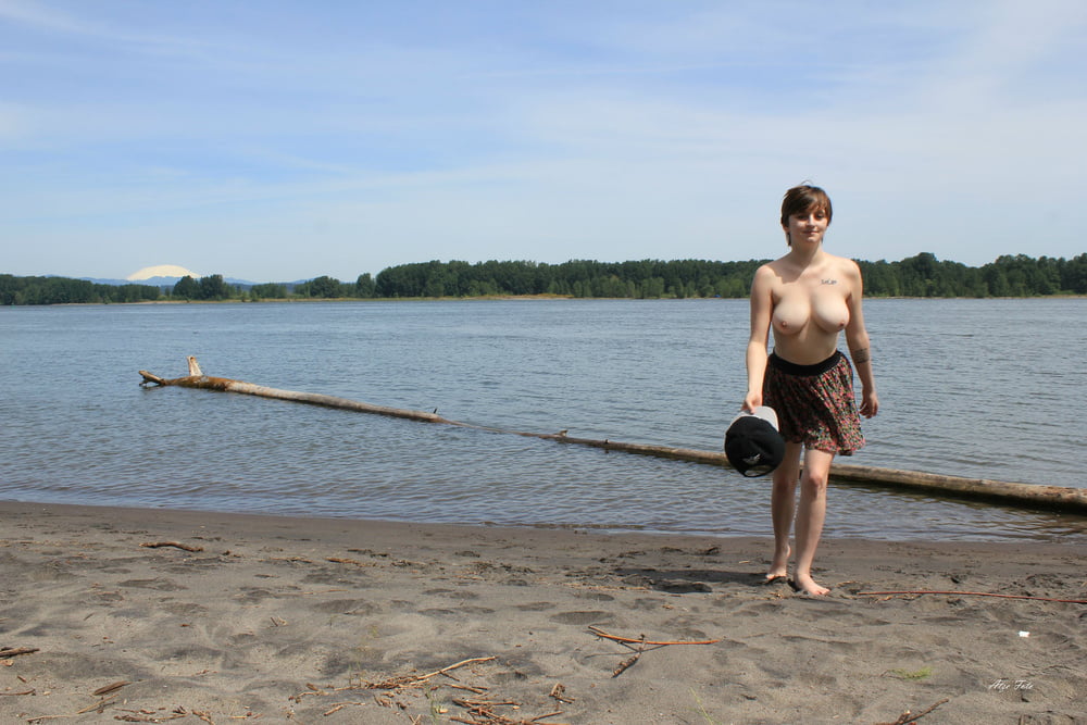 写真を見る 09
 #91209879