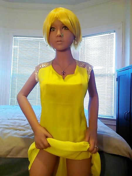 Nina's yellow dress #107342320