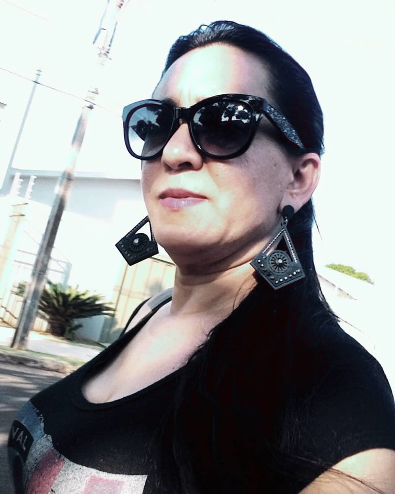 Preciosa milf con gafas de sol fetiche
 #93213965