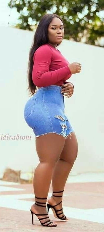 Mamacitas chichonas y culonas iii
 #97826019