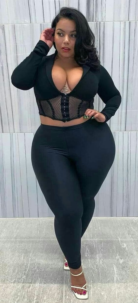 Mamacitas chichonas y culonas iii
 #97826047