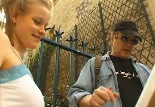 110. #おじいちゃん、おとうさん、若い人
 #103815919