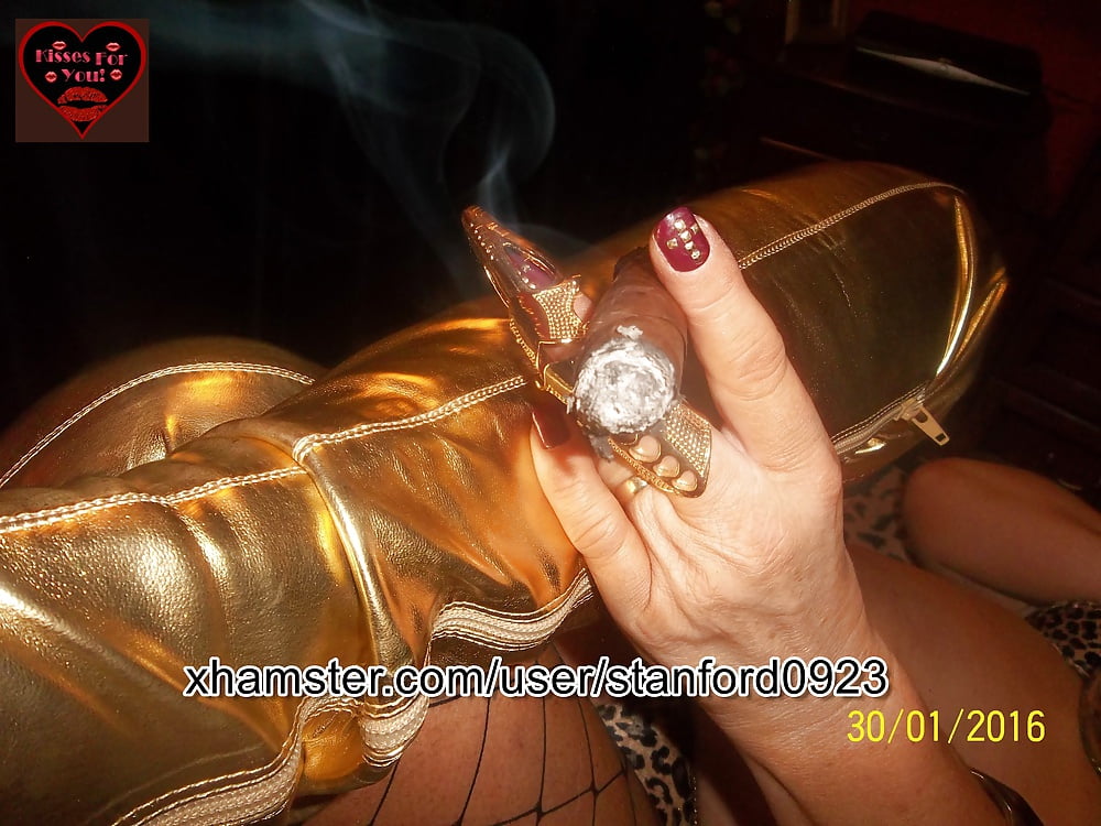 CIGAR GOLD SMOKING P3 #107337708