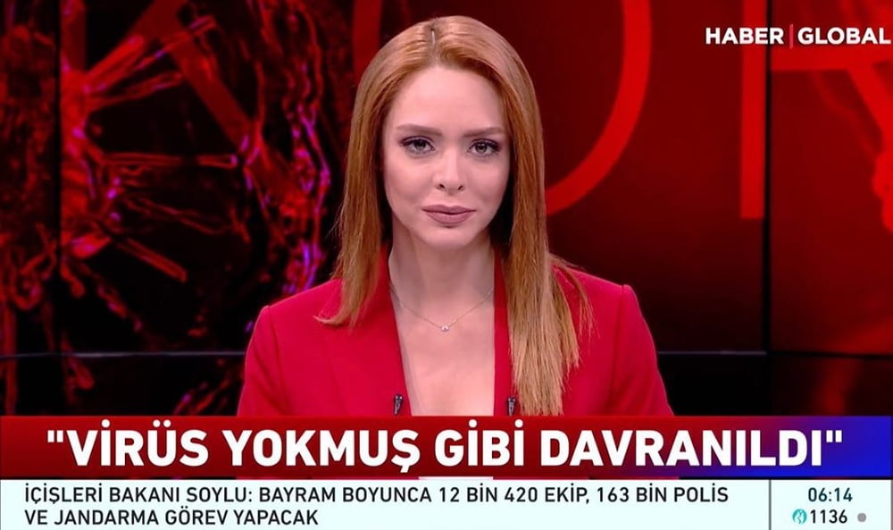 Türkische sexy Nachrichtensprecherin
 #79927490