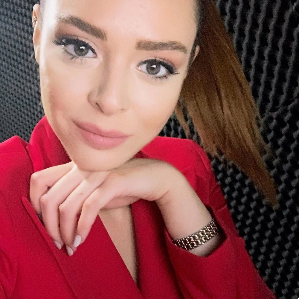turc sexy newswoman
 #79927615