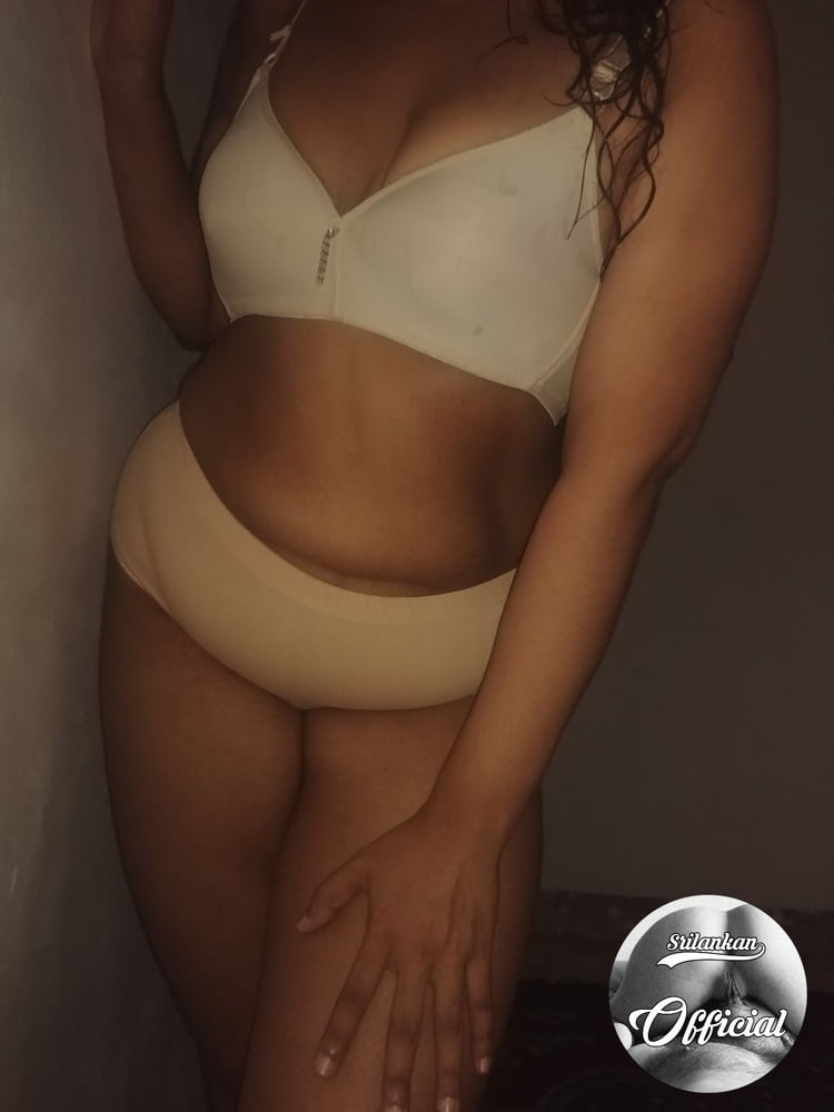 Srilankan Chubby Flashing #106776728