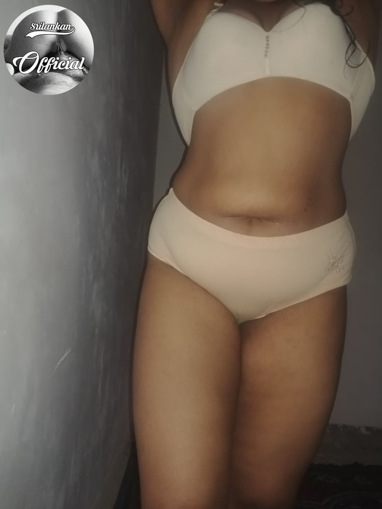 Srilankan Chubby Flashing #106776731
