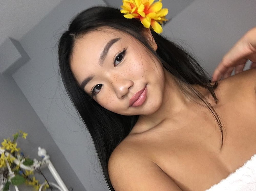 インスタ映えする18歳
 #100325960