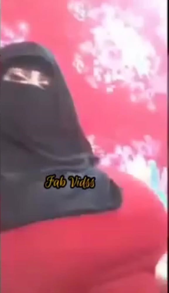 Arabian Saudi Niqab MILF With Huge Boobs On Cam