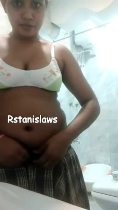 Sri Lankan Aunty Getting Nude at Barth room #79705683