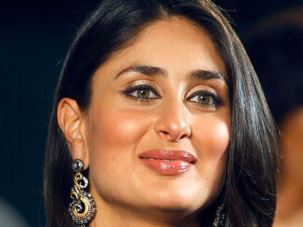 Kareena kapoor
 #102251542