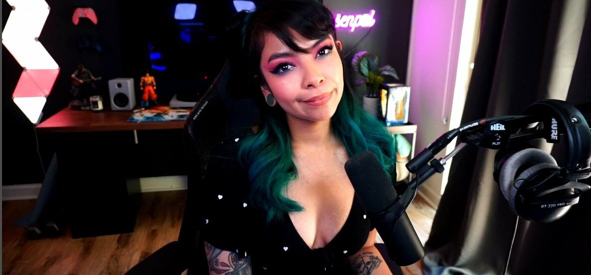 Aileen Senpai desnuda #108105234