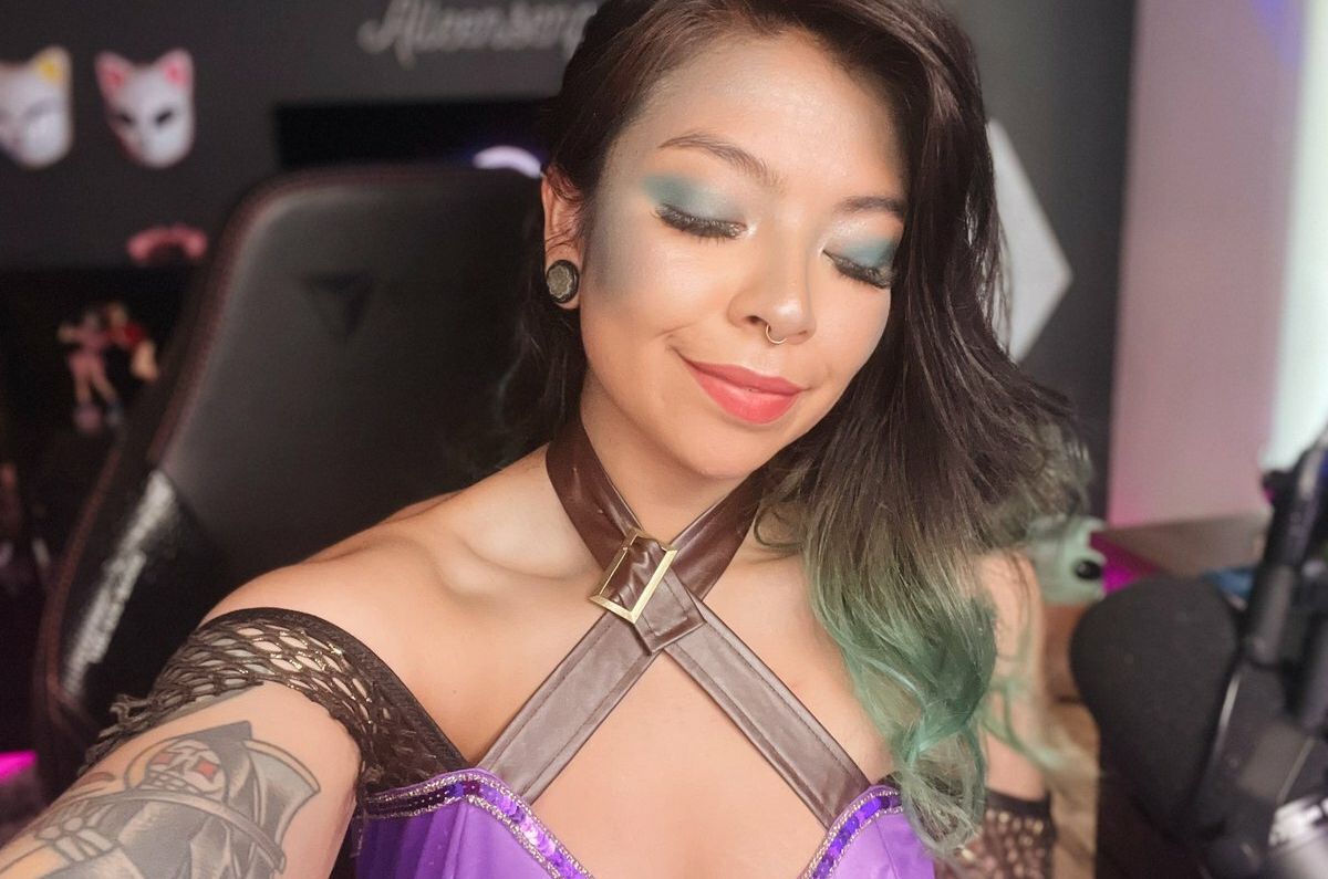 Aileen Senpai desnuda #108105255