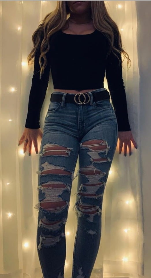 Ripped Jeans Women #106283518