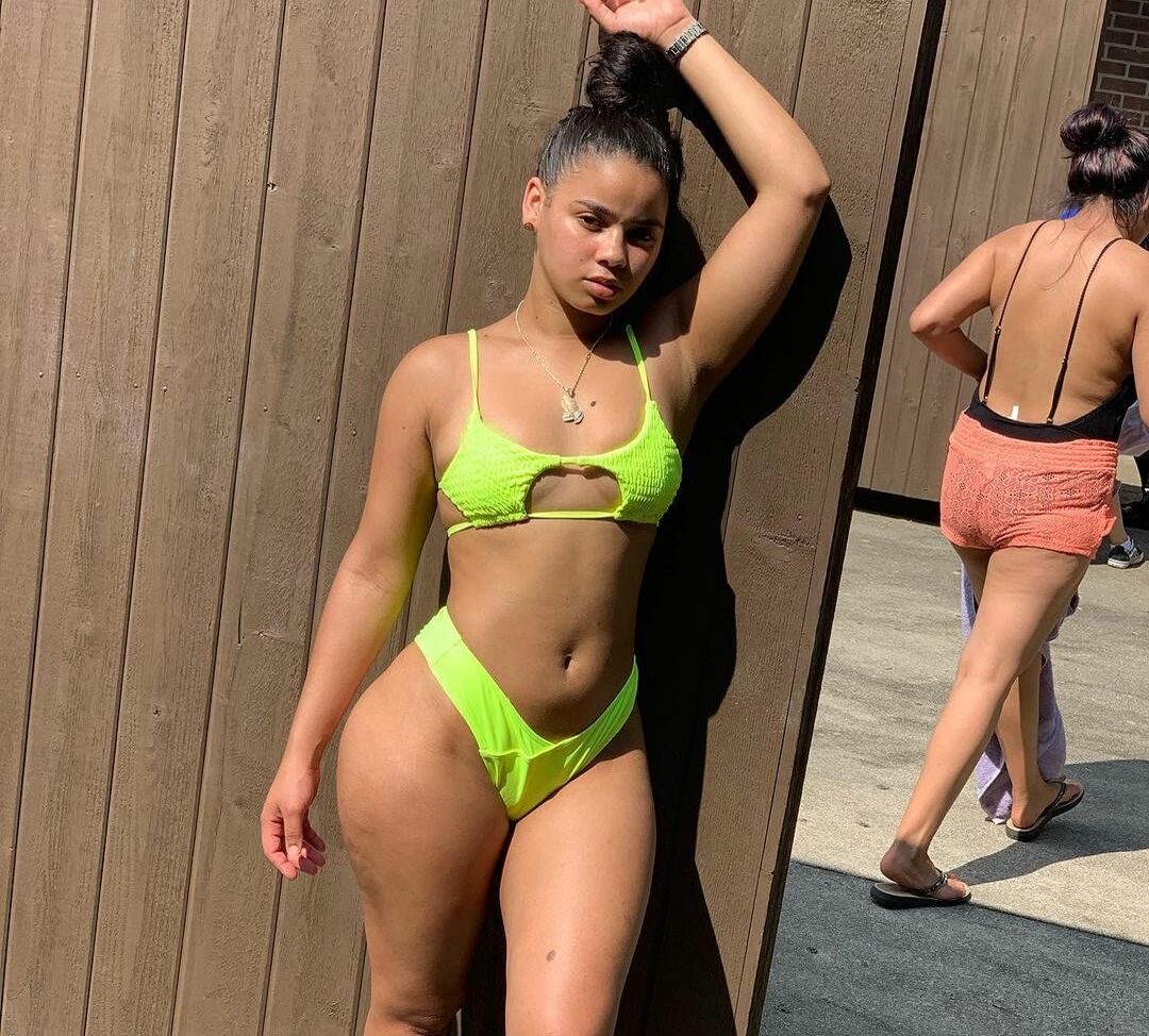 Rosairis desnuda #108266659