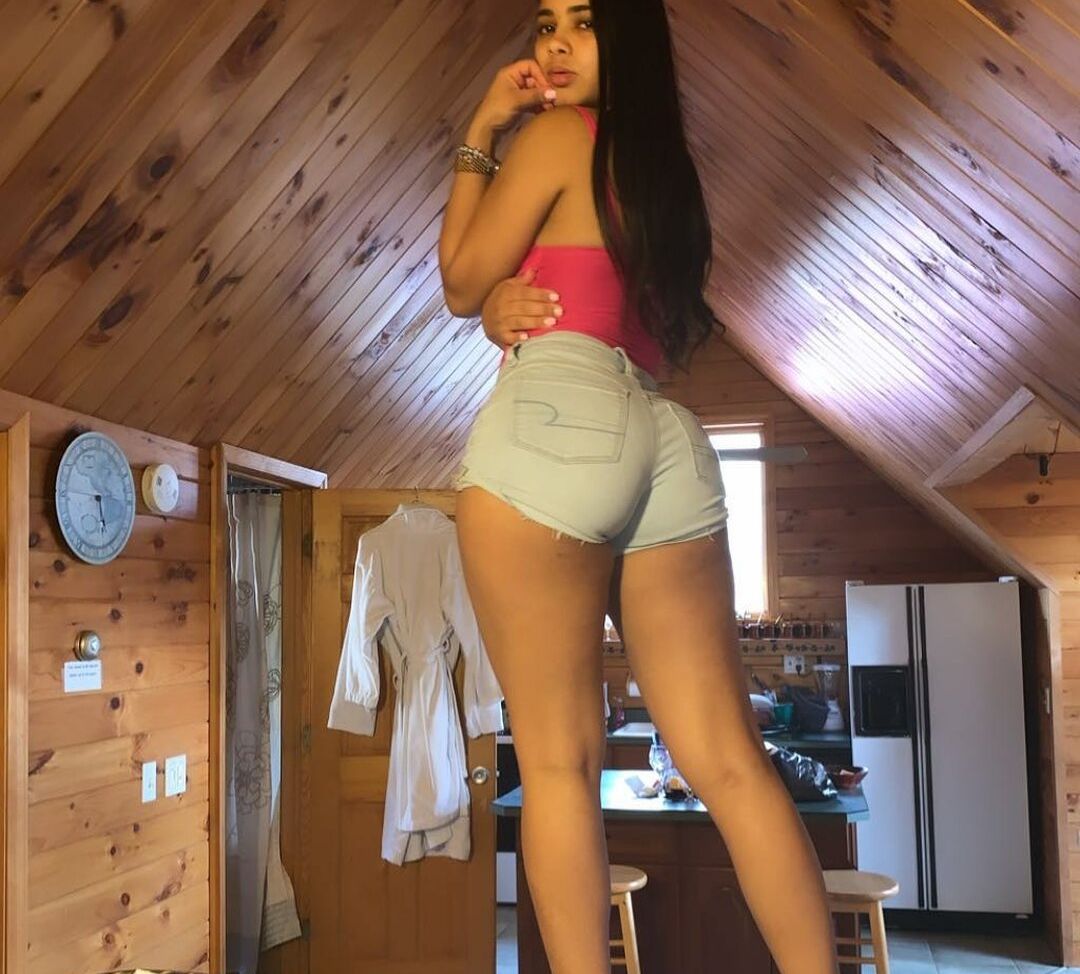 Rosairis desnuda #108266664