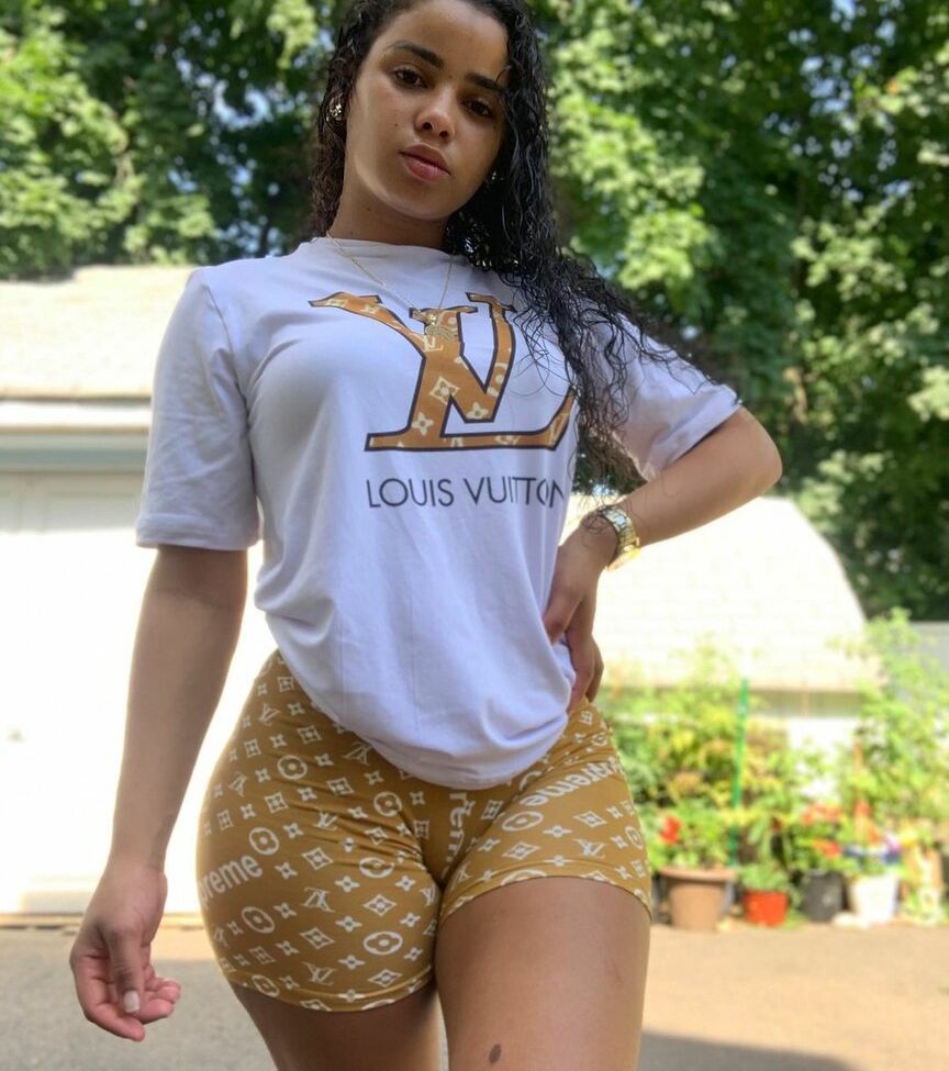 Rosairis desnuda #108266688