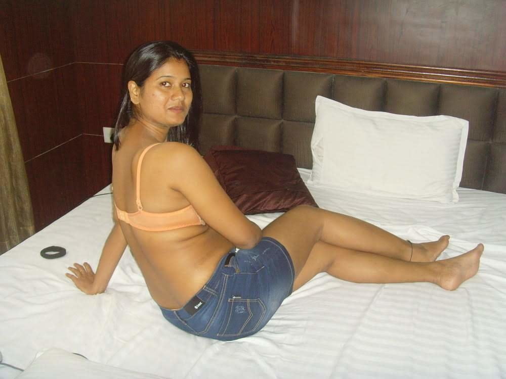 Bengalí pareja hotel filtró 200 pic
 #79729152
