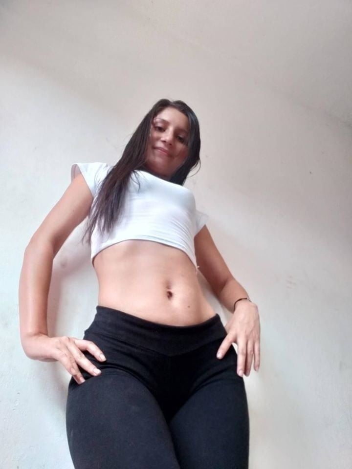 Hermosa nena
 #105881111