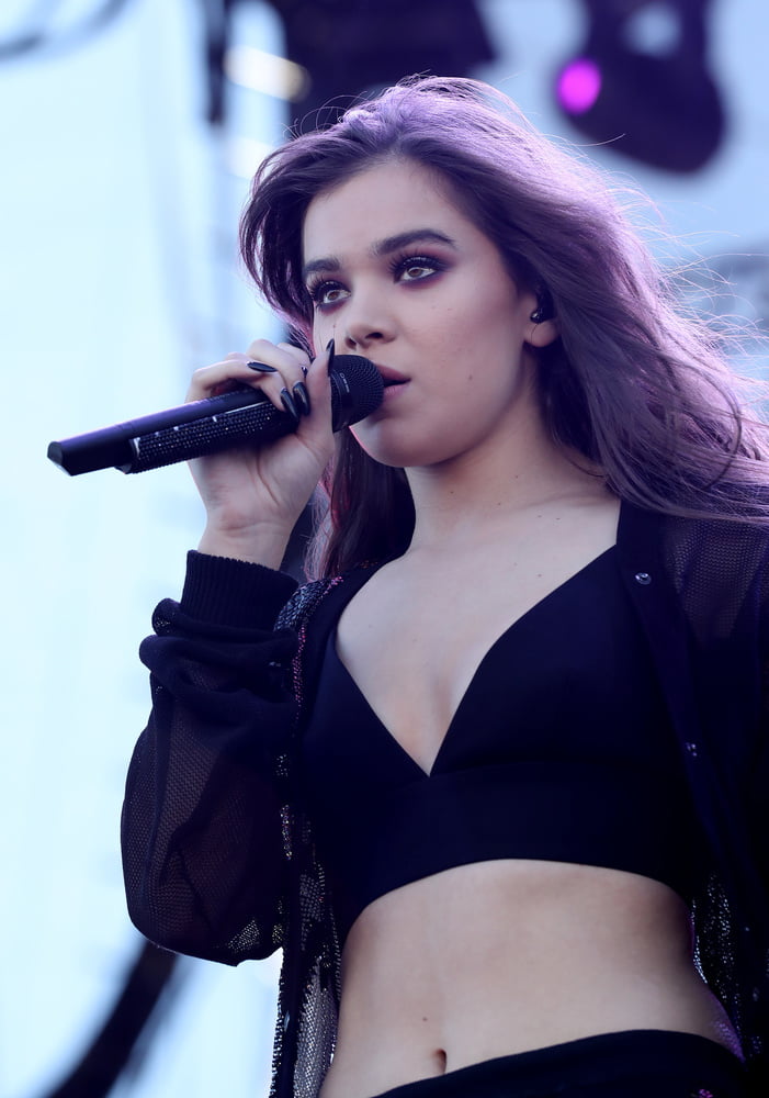 Jerk For Hailee Steinfeld #104092395