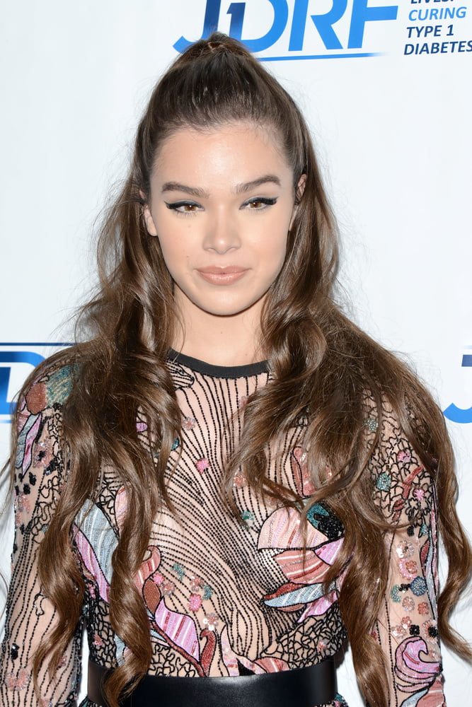 Jerk For Hailee Steinfeld #104092729